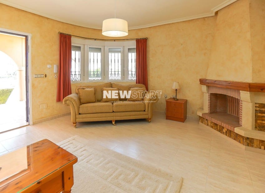 3 soveværelse Villa til salg i San Fulgencio med swimmingpool - € 495.000 (Ref: 9815019)