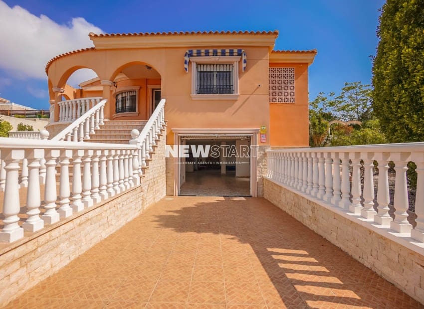 3 soveværelse Villa til salg i San Fulgencio med swimmingpool - € 495.000 (Ref: 9815019)
