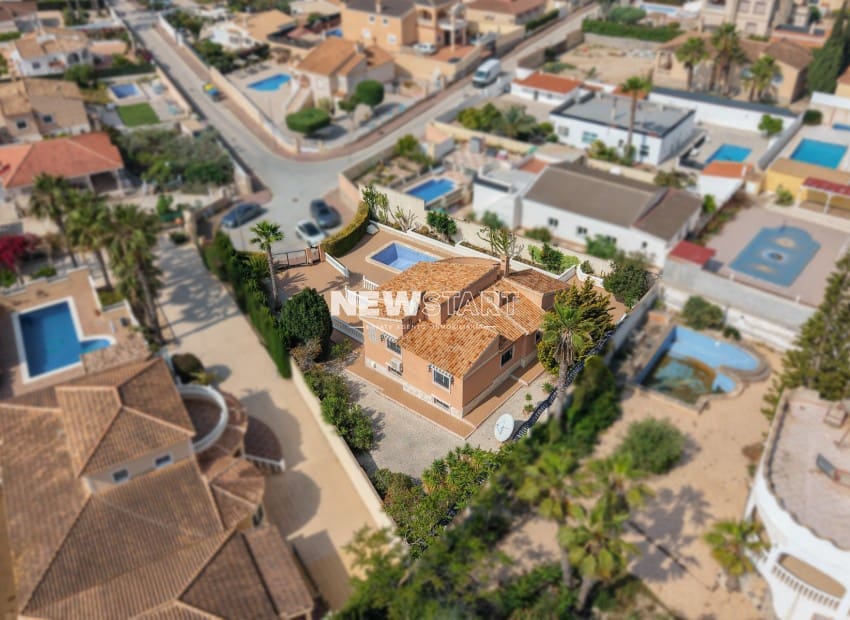3 soveværelse Villa til salg i San Fulgencio med swimmingpool - € 495.000 (Ref: 9815019)