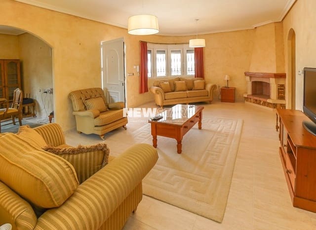 3 soveværelse Villa til salg i San Fulgencio med swimmingpool - € 495.000 (Ref: 9815019)
