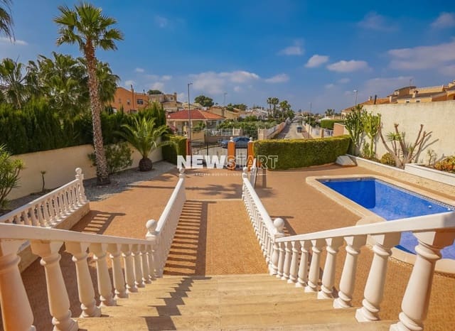 3 soveværelse Villa til salg i San Fulgencio med swimmingpool - € 495.000 (Ref: 9815019)