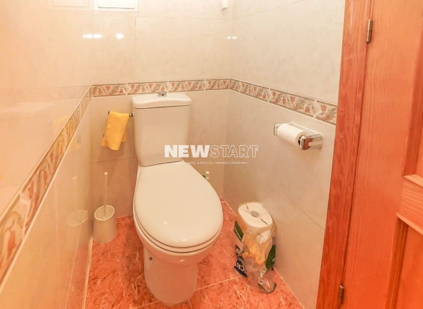 2 bedroom Semi-detached Villa for sale in La Marina with pool - € 173,500 (Ref: 9815020)
