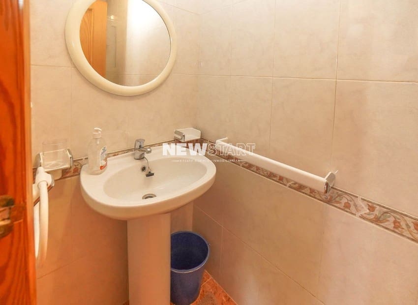 2 bedroom Semi-detached Villa for sale in La Marina with pool - € 173,500 (Ref: 9815020)