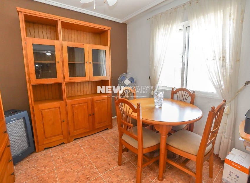 2 bedroom Semi-detached Villa for sale in La Marina with pool - € 173,500 (Ref: 9815020)