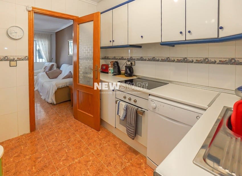 2 bedroom Semi-detached Villa for sale in La Marina with pool - € 173,500 (Ref: 9815020)