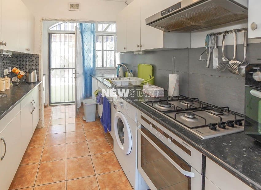 2 soveværelse Villa til salg i La Marina med swimmingpool garage - € 185.000 (Ref: 9815115)