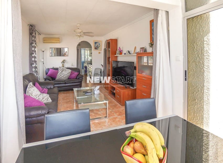 2 soveværelse Villa til salg i La Marina med swimmingpool garage - € 185.000 (Ref: 9815115)