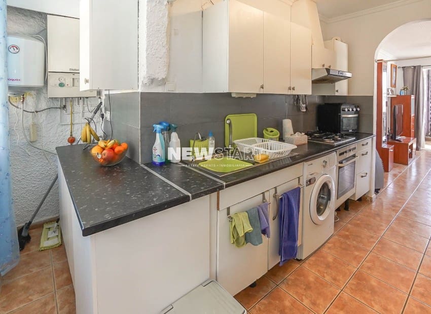 2 soveværelse Villa til salg i La Marina med swimmingpool garage - € 185.000 (Ref: 9815115)