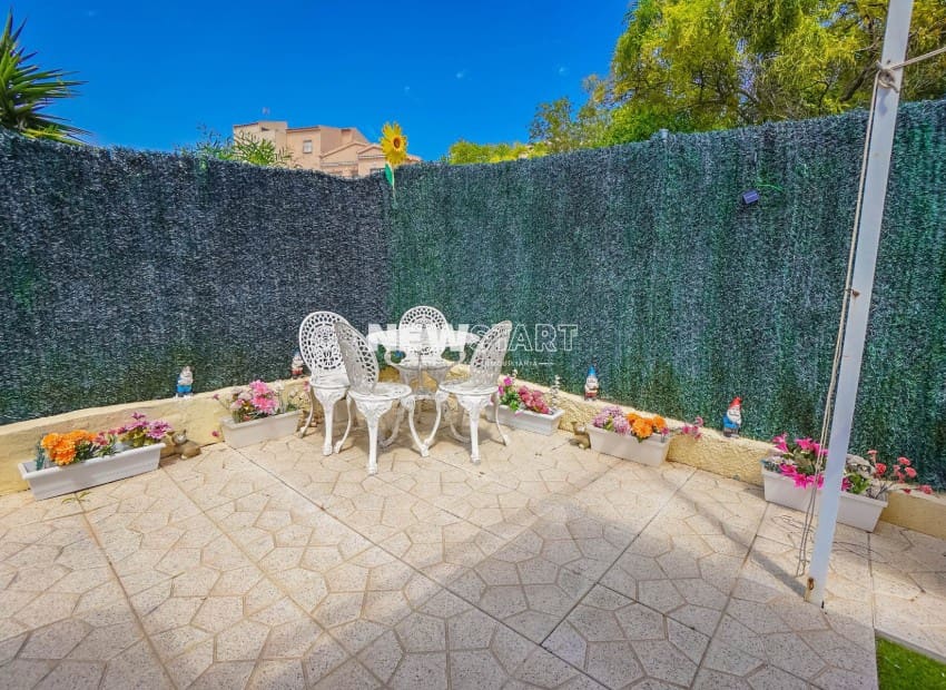 2 soveværelse Villa til salg i La Marina med swimmingpool garage - € 185.000 (Ref: 9815115)