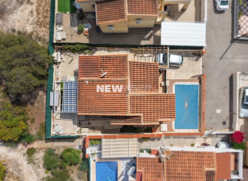 2 soveværelse Villa til salg i La Marina med swimmingpool garage - € 185.000 (Ref: 9815115)
