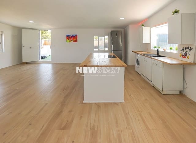 3 quarto Quinta/Casa Rural para venda em La Marina, Elche / Elx - 299 000 € (Ref: 9821476)