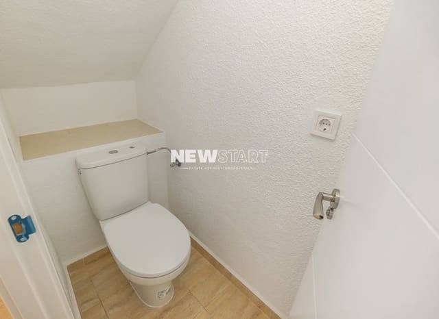 1 camera da letto Casa in vendita in La Marina, Elche / Elx con garage - 129.000 € (Rif: 9838261)