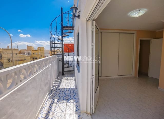 1 camera da letto Casa in vendita in La Marina, Elche / Elx con garage - 129.000 € (Rif: 9838261)