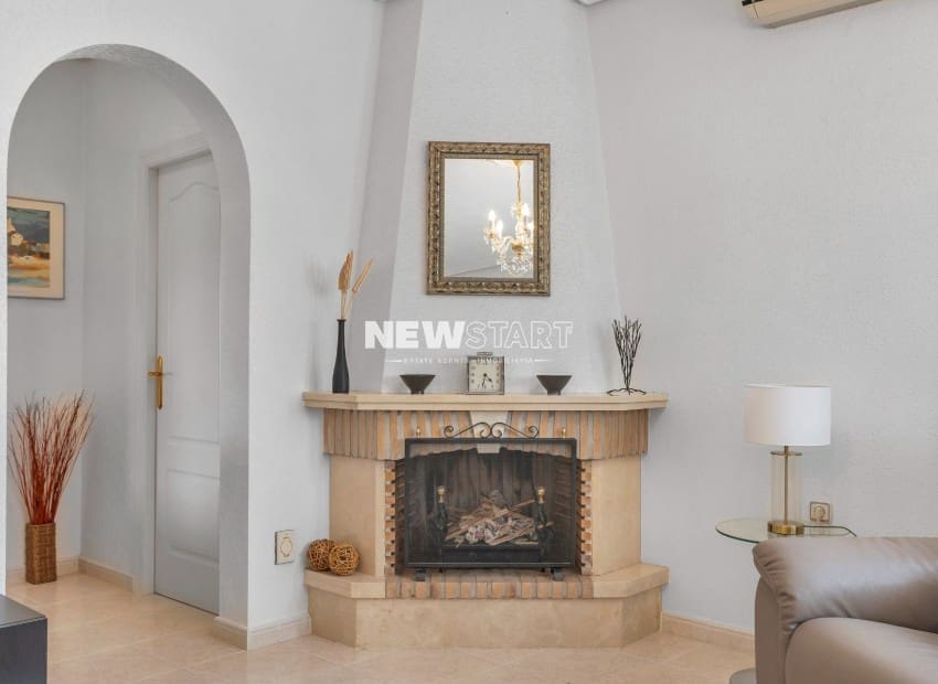3 bedroom Villa for sale in La Marina with pool garage - € 489,995 (Ref: 9841554)
