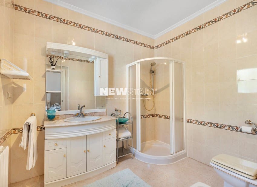 3 bedroom Villa for sale in La Marina with pool garage - € 489,995 (Ref: 9841554)