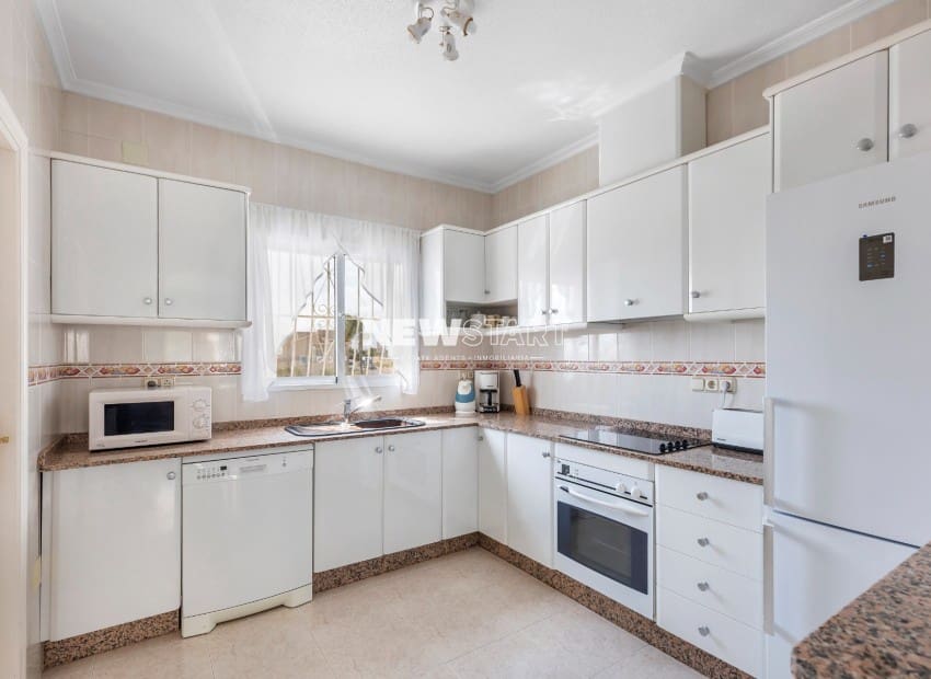 3 bedroom Villa for sale in La Marina with pool garage - € 489,995 (Ref: 9841554)