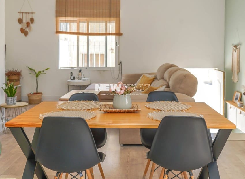 2 bedroom Townhouse for sale in La Marina with garage - € 164,000 (Ref: 9847576)