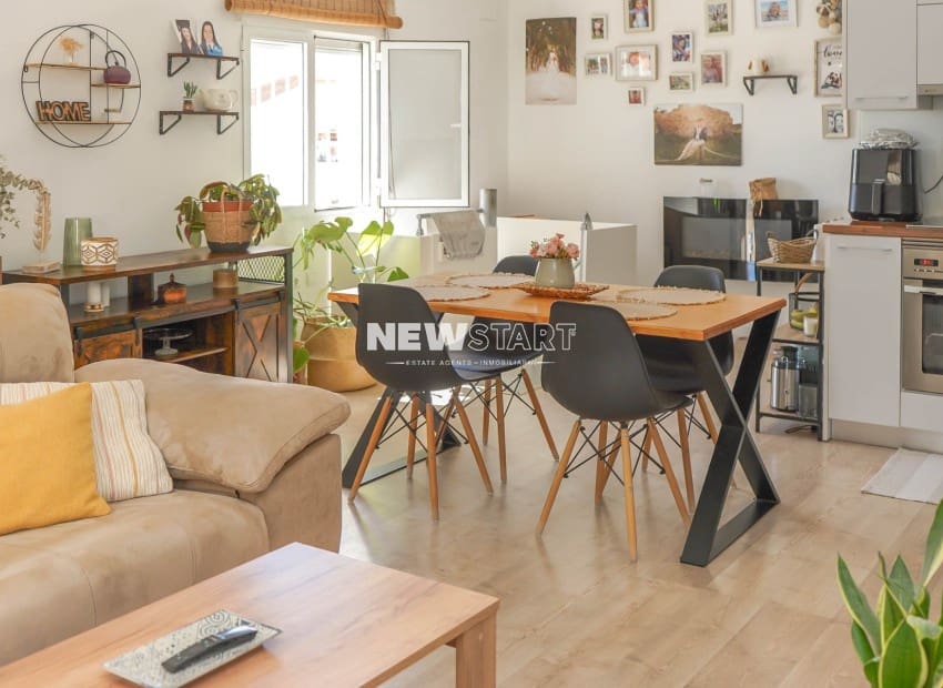 2 bedroom Townhouse for sale in La Marina with garage - € 164,000 (Ref: 9847576)