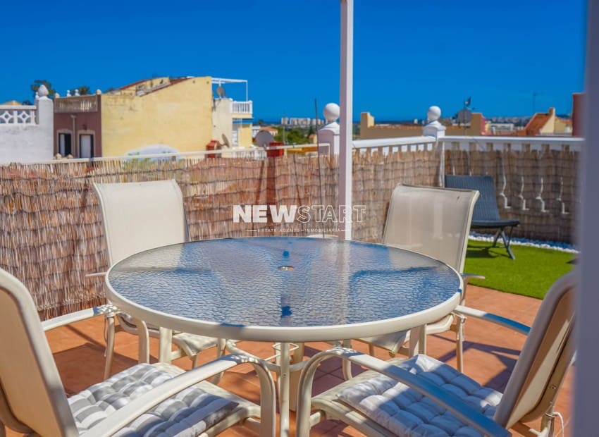 2 bedroom Townhouse for sale in La Marina with garage - € 164,000 (Ref: 9847576)