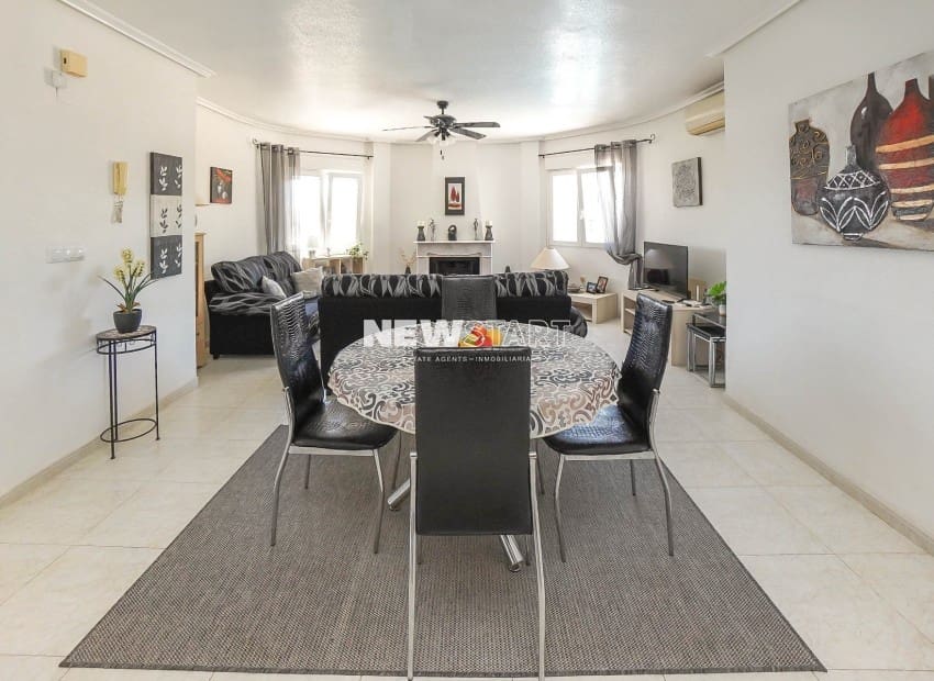 3 bedroom Villa for sale in San Fulgencio with pool - € 375,000 (Ref: 9850356)