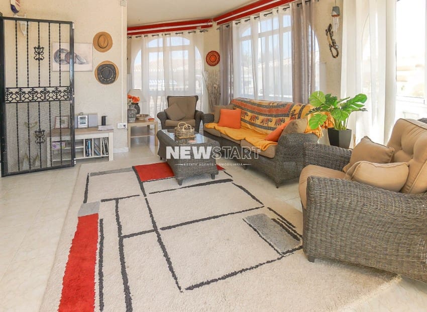 3 bedroom Villa for sale in San Fulgencio with pool - € 375,000 (Ref: 9850356)