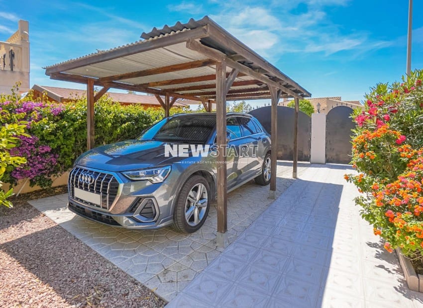 3 bedroom Villa for sale in San Fulgencio with pool - € 375,000 (Ref: 9850356)