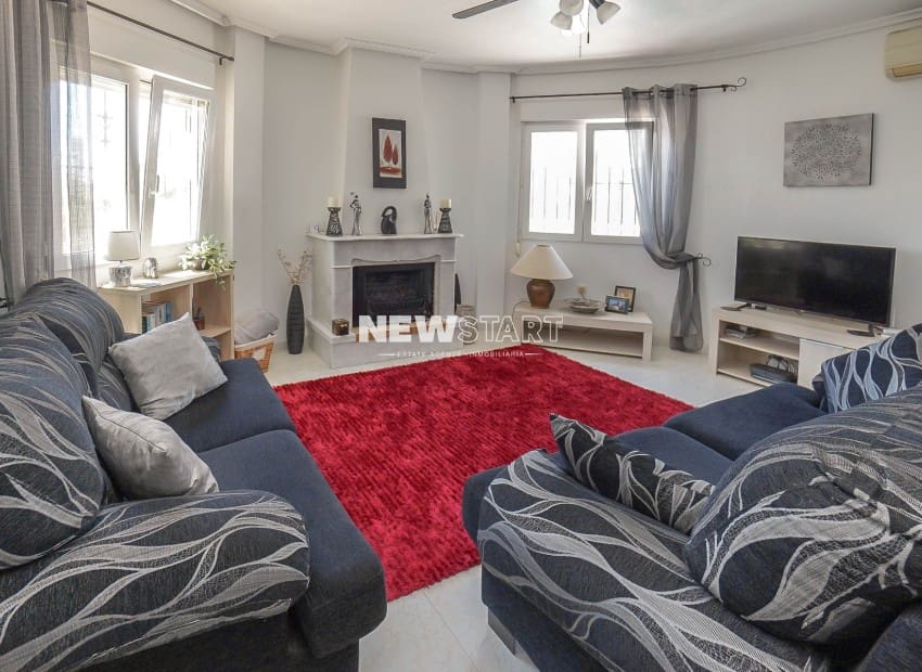 3 bedroom Villa for sale in San Fulgencio with pool - € 375,000 (Ref: 9850356)