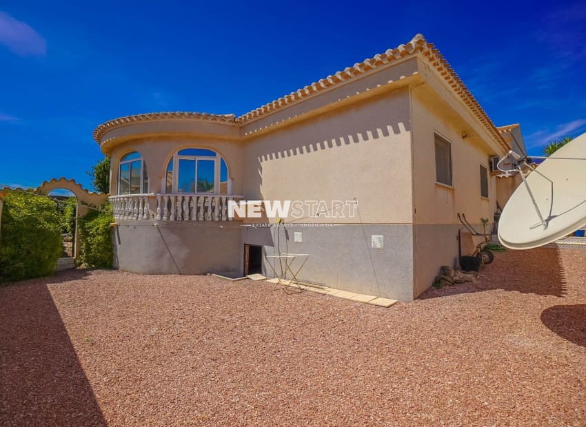 3 bedroom Villa for sale in San Fulgencio with pool - € 375,000 (Ref: 9850356)