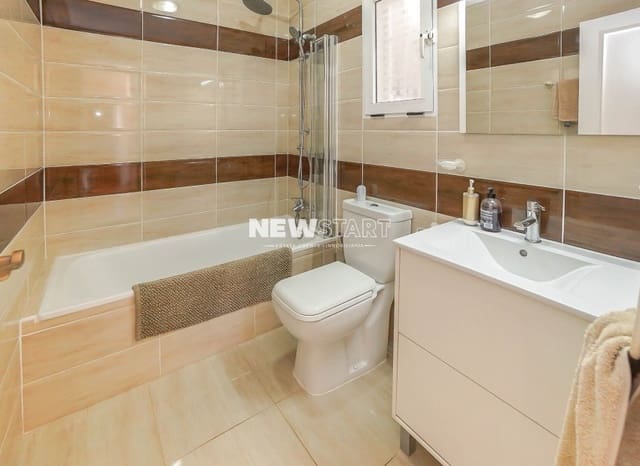 3 camera da letto Villetta Bifamiliare in vendita in La Marina, Elche / Elx con piscina garage - 199.000 € (Rif: 9850494)