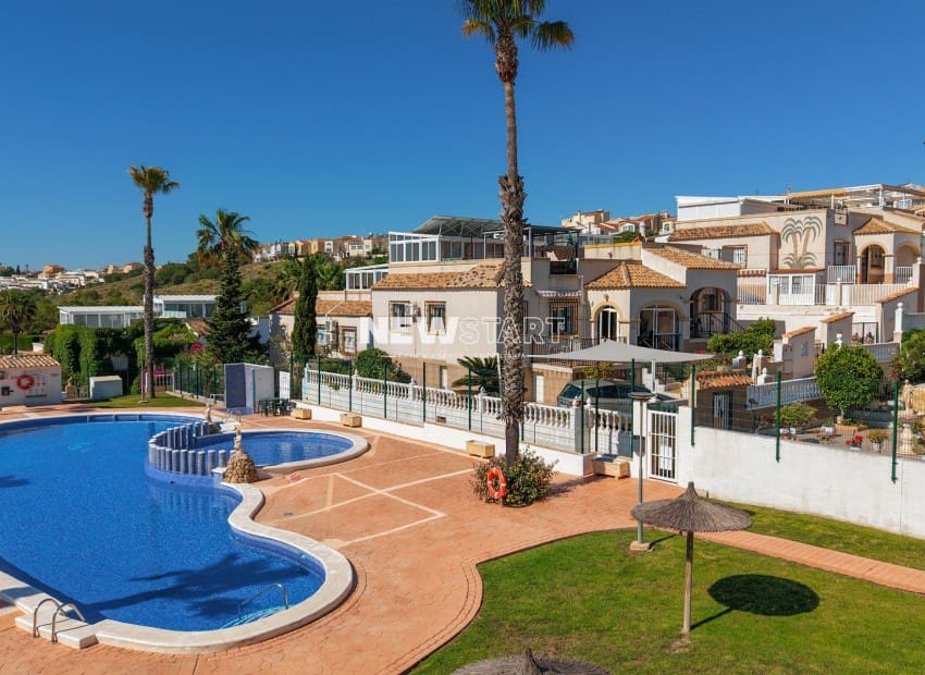 3 camera da letto Villetta Bifamiliare in vendita in La Marina con piscina garage - 199.000 € (Rif: 9850494)