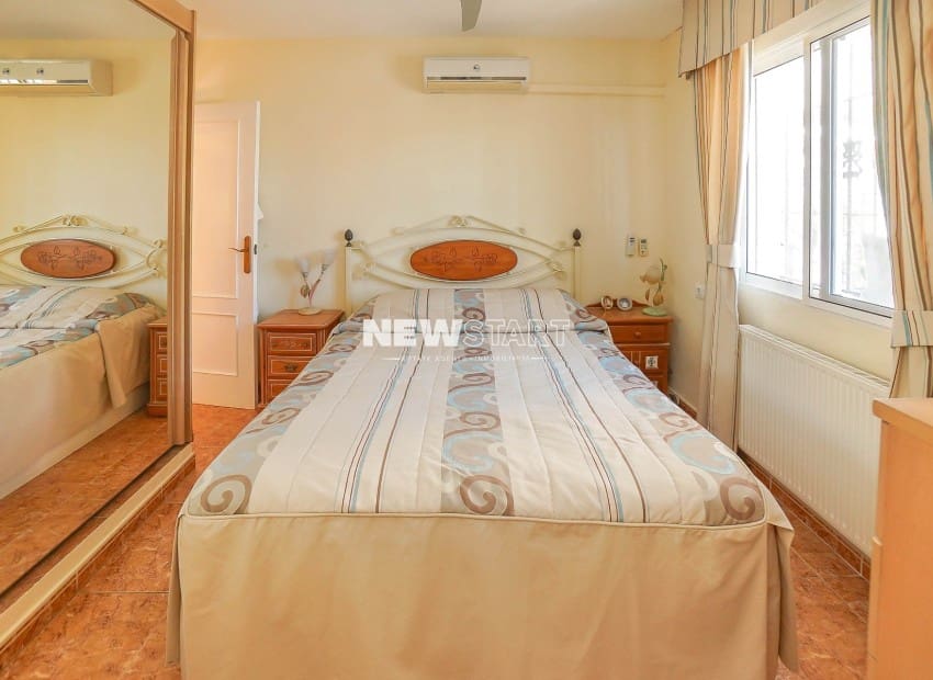 3 camera da letto Villetta Bifamiliare in vendita in La Marina con piscina garage - 199.000 € (Rif: 9850494)