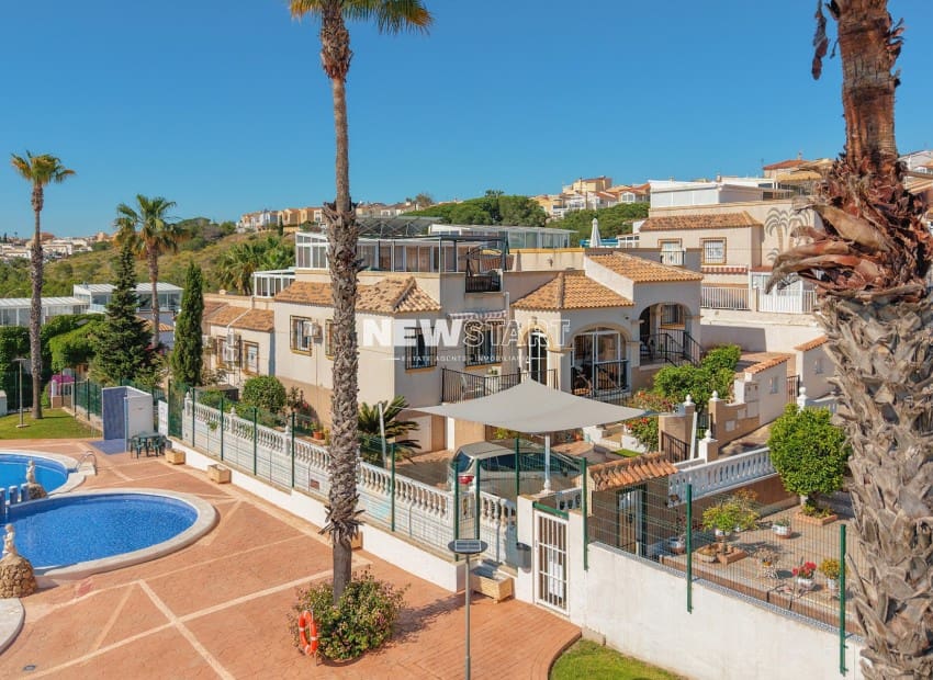 3 camera da letto Villetta Bifamiliare in vendita in La Marina con piscina garage - 199.000 € (Rif: 9850494)