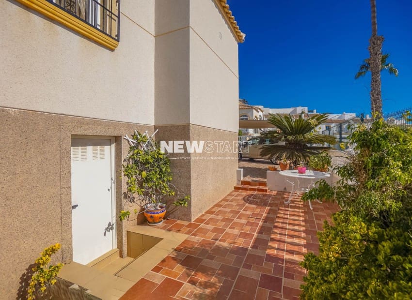 3 camera da letto Villetta Bifamiliare in vendita in La Marina con piscina garage - 199.000 € (Rif: 9850494)