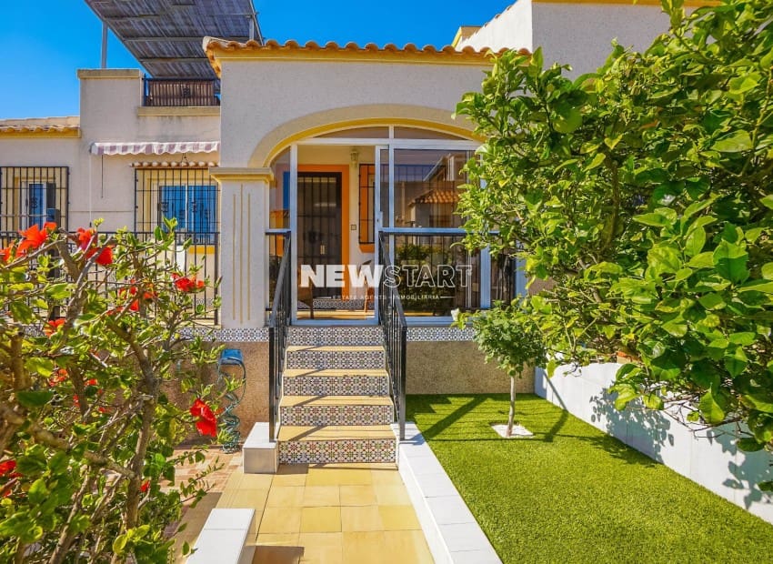 3 camera da letto Villetta Bifamiliare in vendita in La Marina con piscina garage - 199.000 € (Rif: 9850494)