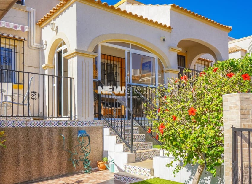 3 camera da letto Villetta Bifamiliare in vendita in La Marina con piscina garage - 199.000 € (Rif: 9850494)