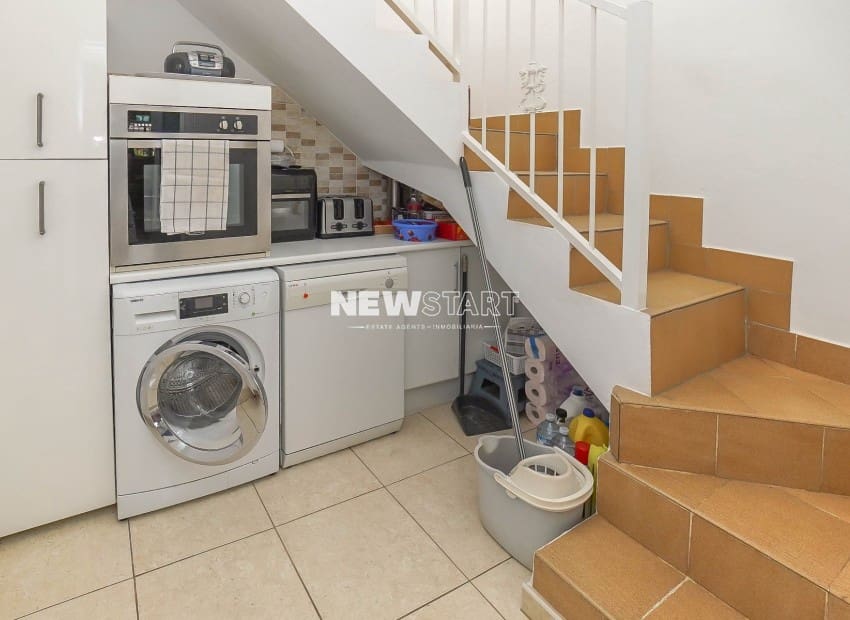 3 camera da letto Villetta Bifamiliare in vendita in La Marina con piscina garage - 199.000 € (Rif: 9850494)