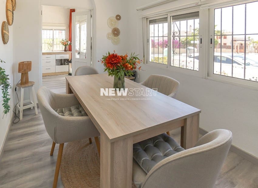 2 bedroom Villa for sale in San Fulgencio - € 199,000 (Ref: 9854413)