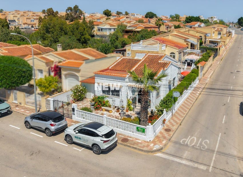 2 bedroom Villa for sale in San Fulgencio - € 199,000 (Ref: 9854413)