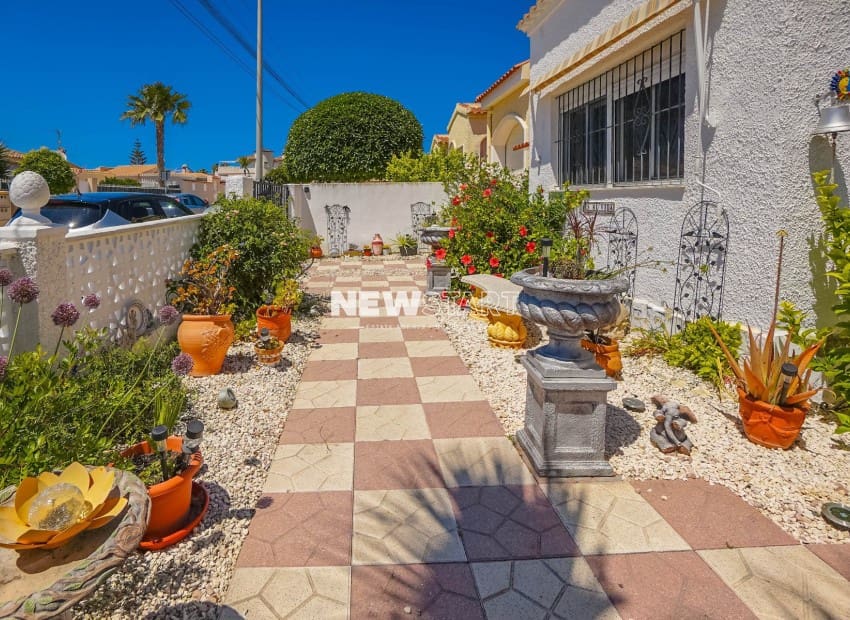 2 bedroom Villa for sale in San Fulgencio - € 199,000 (Ref: 9854413)