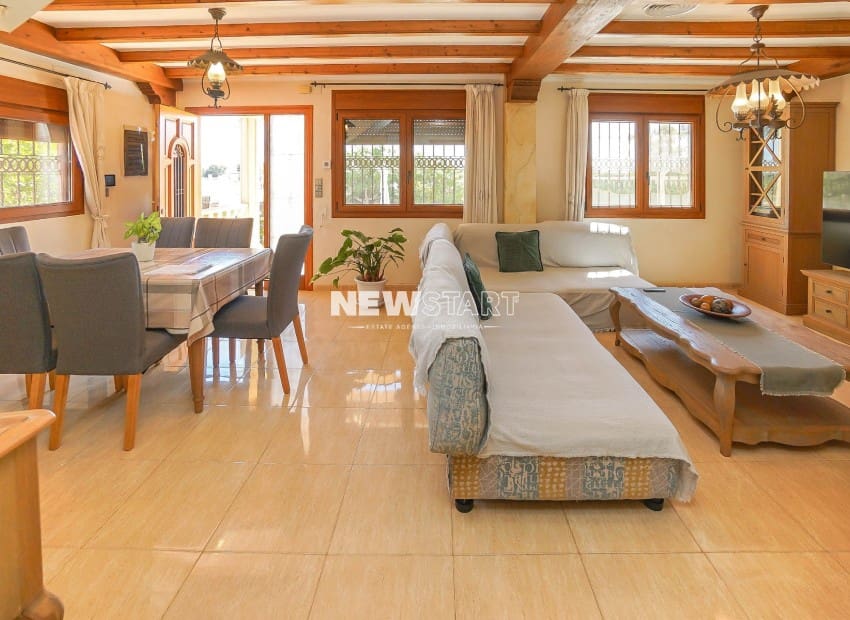 3 soveværelse Villa til salg i La Marina med swimmingpool - € 409.000 (Ref: 9854414)