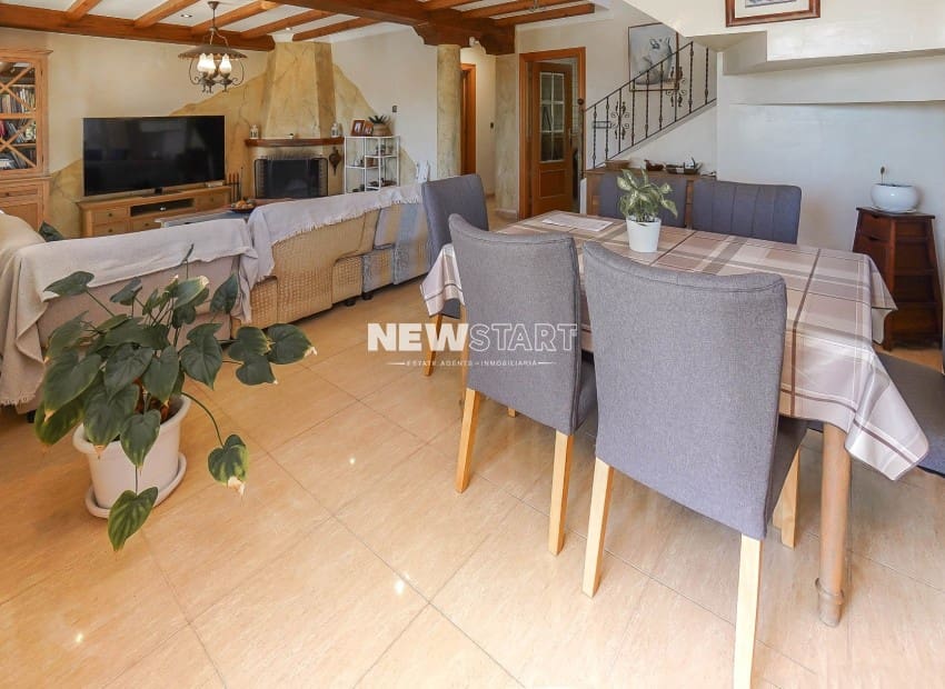 3 soveværelse Villa til salg i La Marina med swimmingpool - € 409.000 (Ref: 9854414)