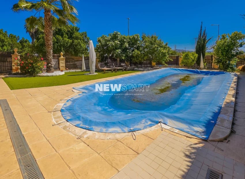 3 soveværelse Villa til salg i La Marina med swimmingpool - € 409.000 (Ref: 9854414)