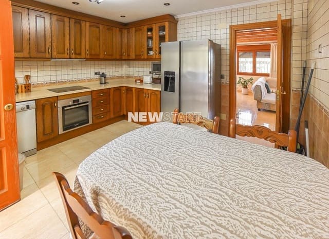3 soveværelse Villa til salg i La Marina, Elche / Elx med swimmingpool - € 409.000 (Ref: 9854414)