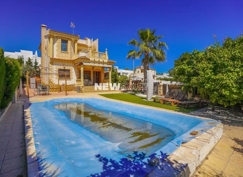 3 soveværelse Villa til salg i La Marina med swimmingpool - € 409.000 (Ref: 9854414)