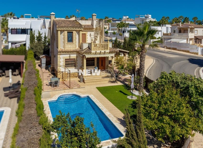 3 bedroom Villa for sale in San Fulgencio with pool garage - € 389,000 (Ref: 9854414)