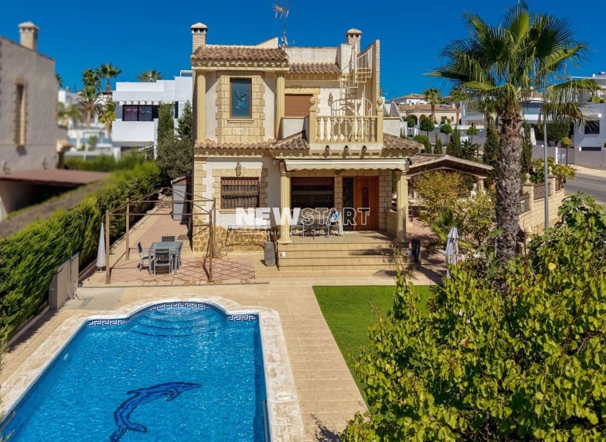 3 bedroom Villa for sale in San Fulgencio with pool garage - € 389,000 (Ref: 9854414)