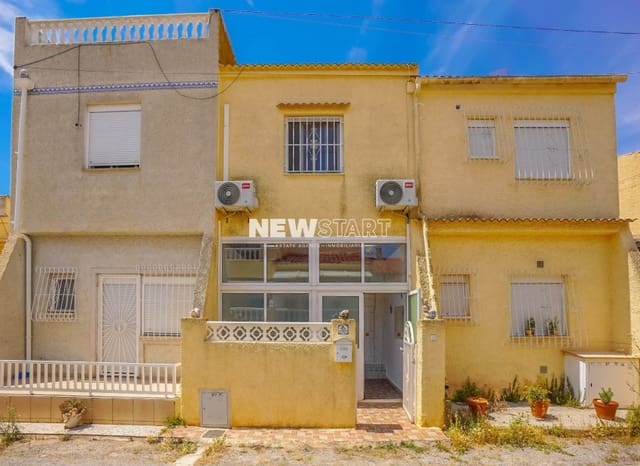 2 soveværelse Byhus til salg i La Marina, Elche / Elx med garage - € 130.000 (Ref: 9876860)