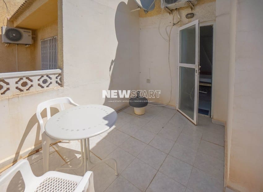 Casa de 2 habitaciones en San Fulgencio en venta - 116.950 € (Ref: 9892962)
