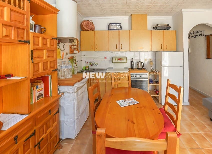 Casa de 2 habitaciones en San Fulgencio en venta - 116.950 € (Ref: 9892962)