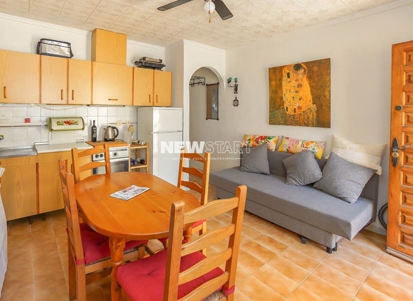 Casa de 2 habitaciones en San Fulgencio en venta - 116.950 € (Ref: 9892962)